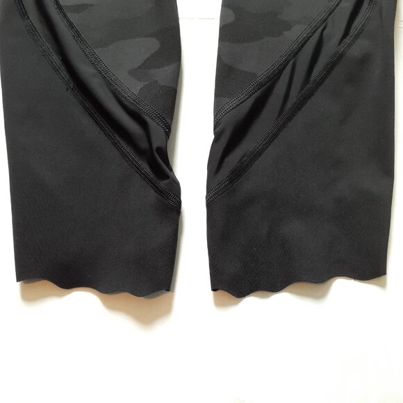 Lululemon Wunder Under Crop High-Rise Scallop Full-On Luxtreme 23" Camo Size 2 - Picture 8 of 13